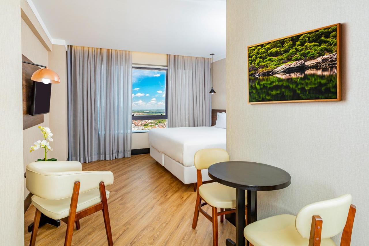 Nh Hotel Feira De Santana Kültér fotó