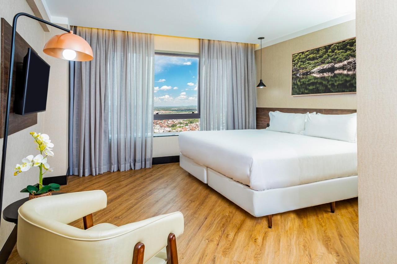 Nh Hotel Feira De Santana Kültér fotó