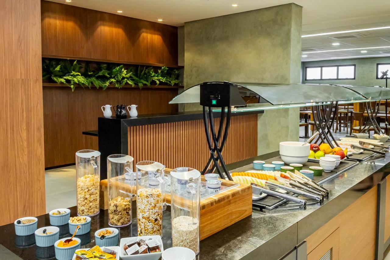 Nh Hotel Feira De Santana Kültér fotó