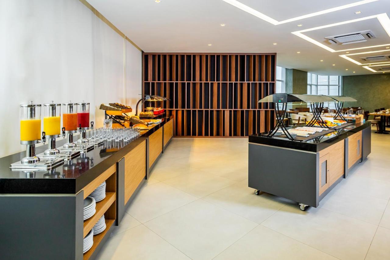 Nh Hotel Feira De Santana Kültér fotó