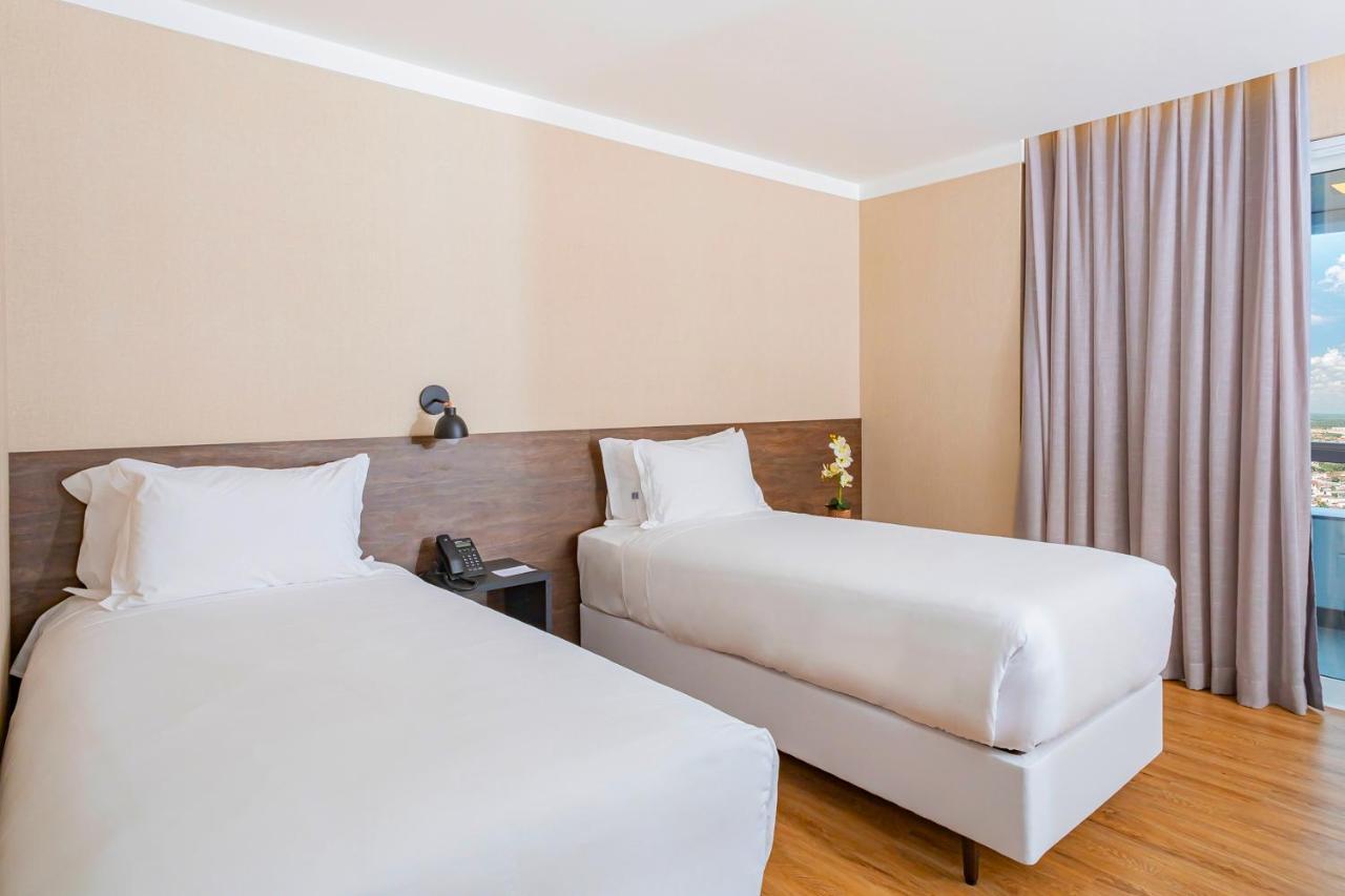 Nh Hotel Feira De Santana Kültér fotó